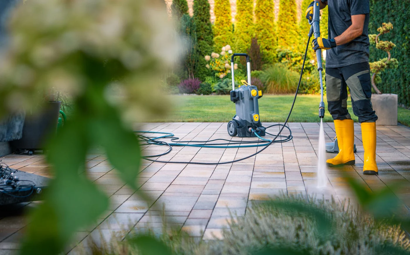 Get a quote for removals, rubbish clearance and jet washing in Ipswich